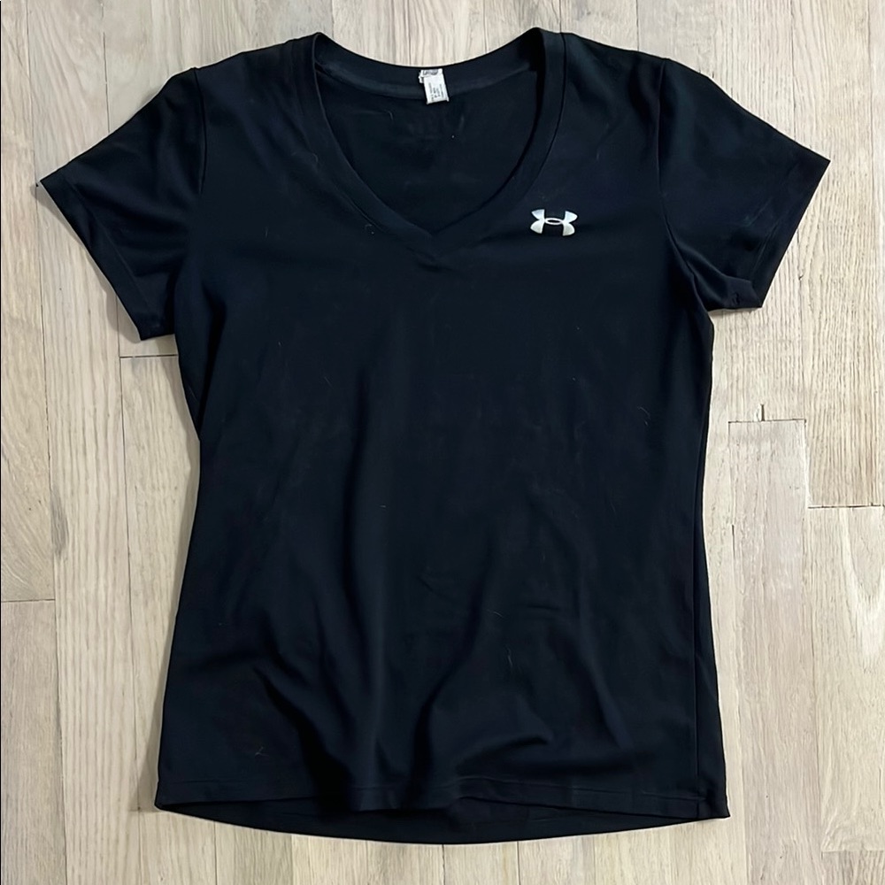 Under Armour Women's Black V-Neck Top